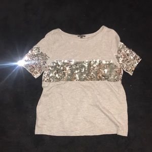 BANANA REPUBLIC soft t-shirt with silver stripe